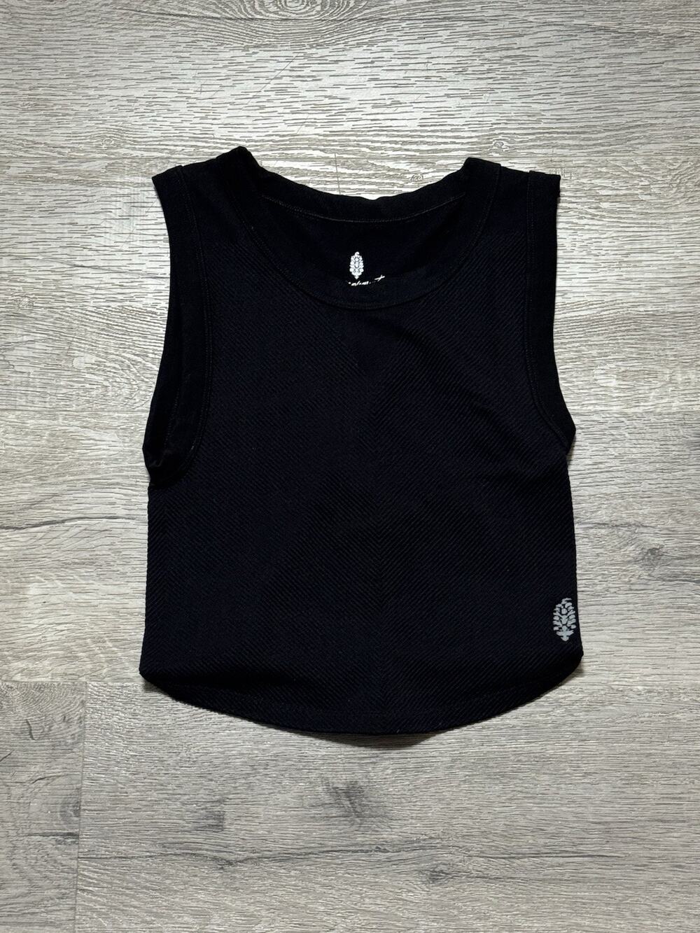 Free People Movement XS Black Crop Top Sleeveless Stretch EUC Tank Top Cropped